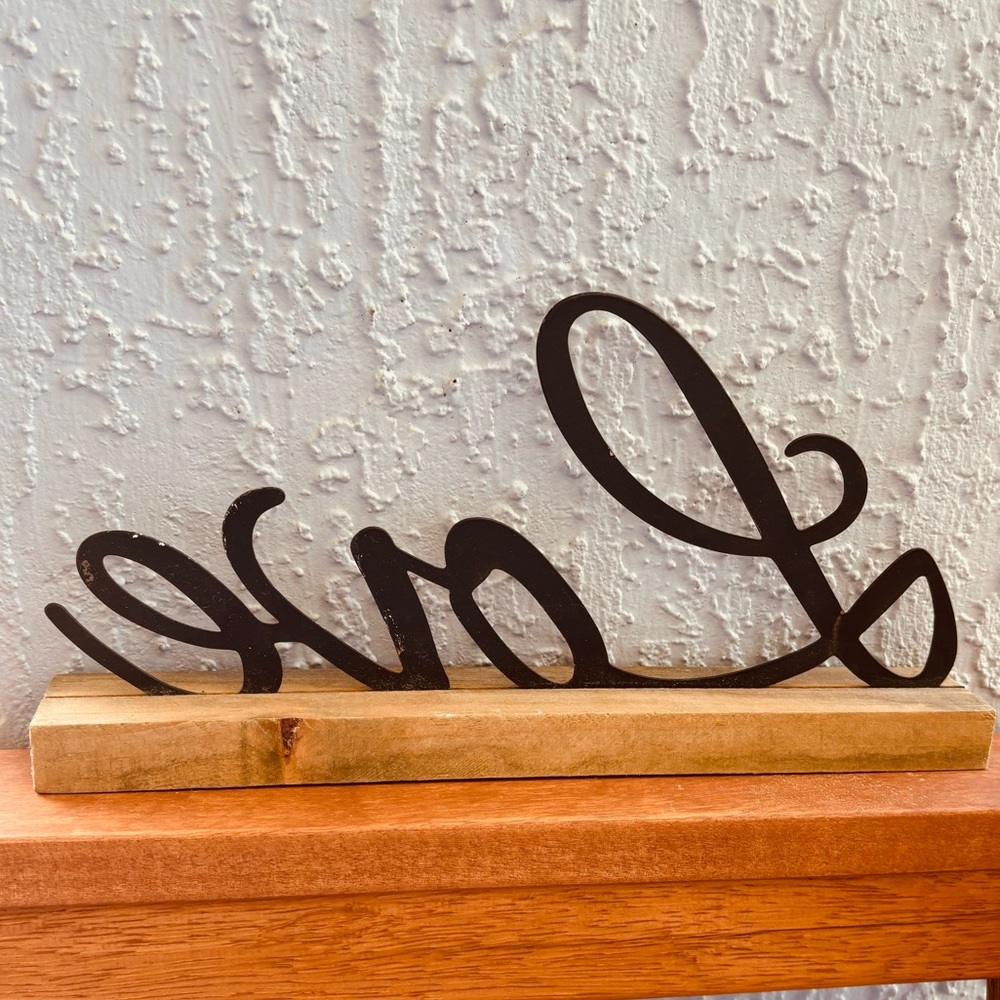 LOVE DECOR SIGN🤍 - Picture 3 of 3